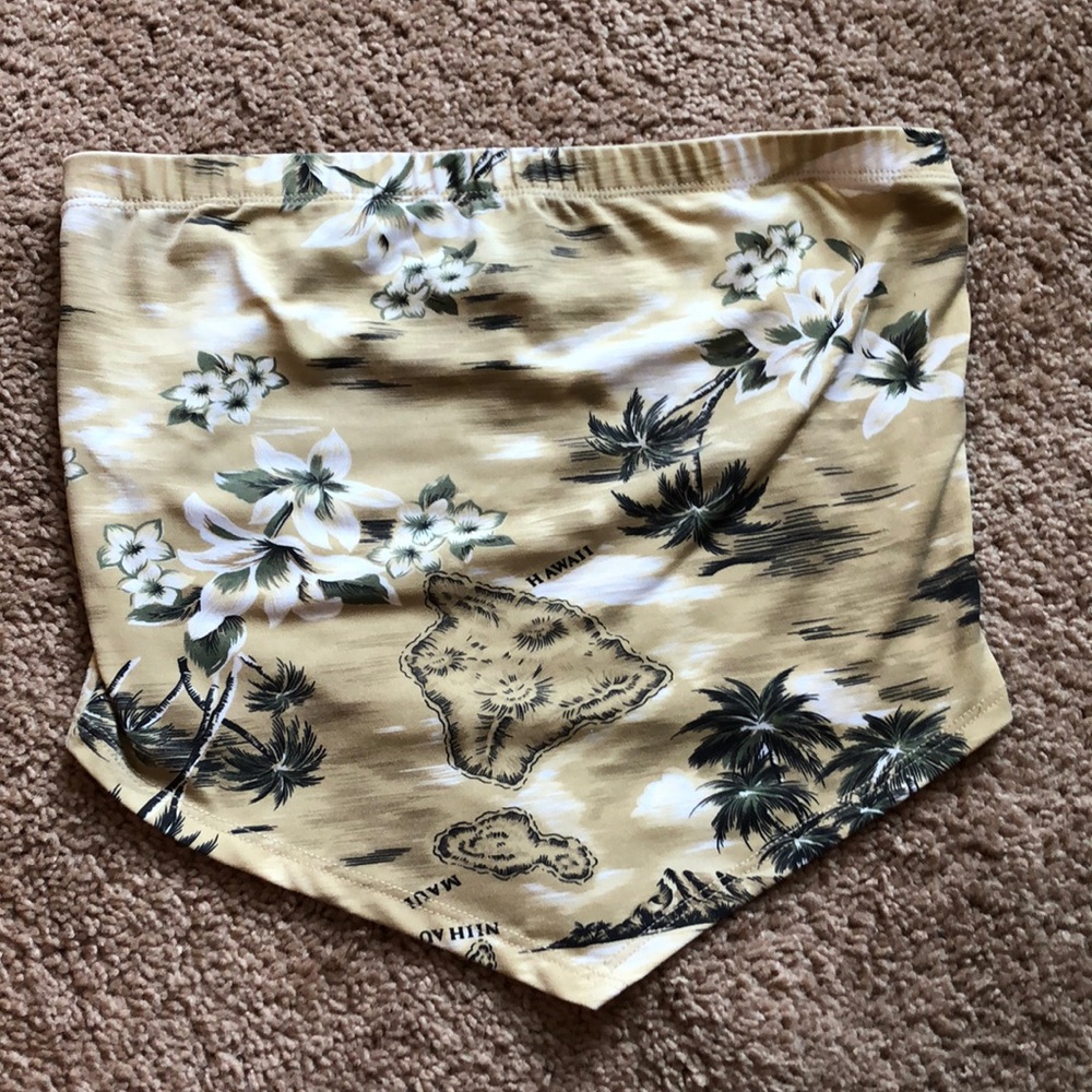 Hawaii top
